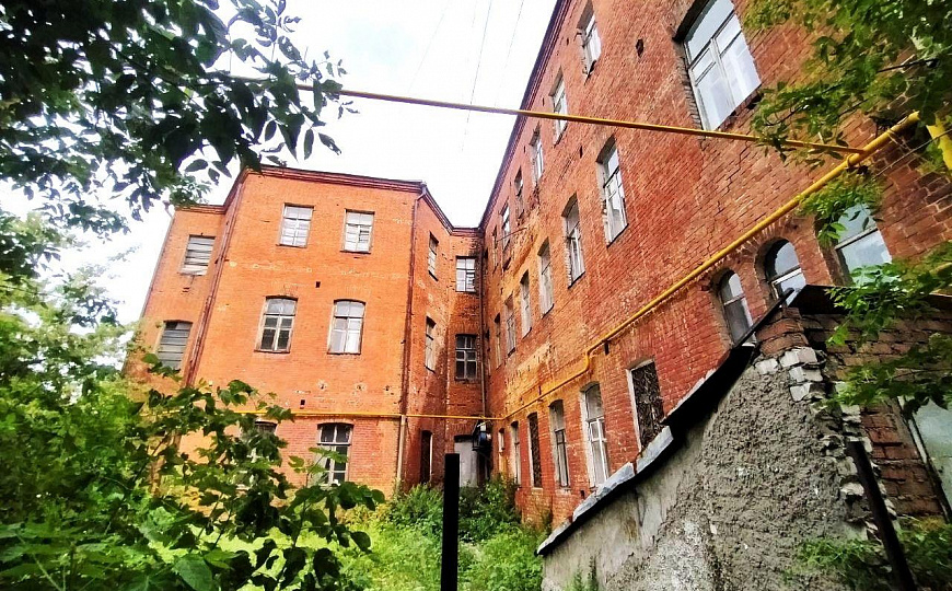 Здание в центре города фото