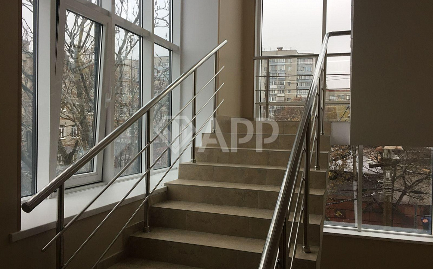 Продаю готовый арендный бизнес, здание  площадью 1 241 м² фото