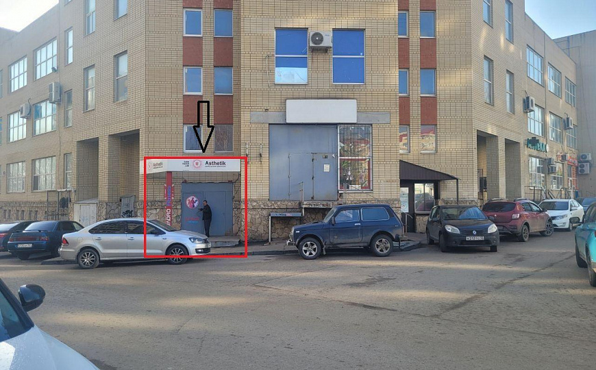 Площади от 100 до  377,6 м², ТЦ" Квадро" фото
