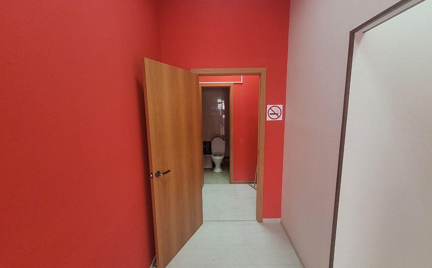 Площади от 100 до  377,6 м², ТЦ" Квадро" фото