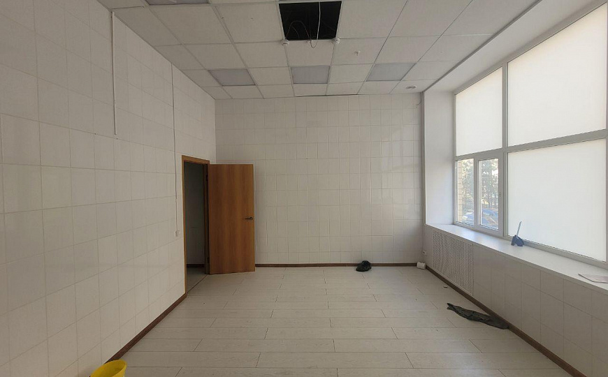 Площади от 100 до  377,6 м², ТЦ" Квадро" фото