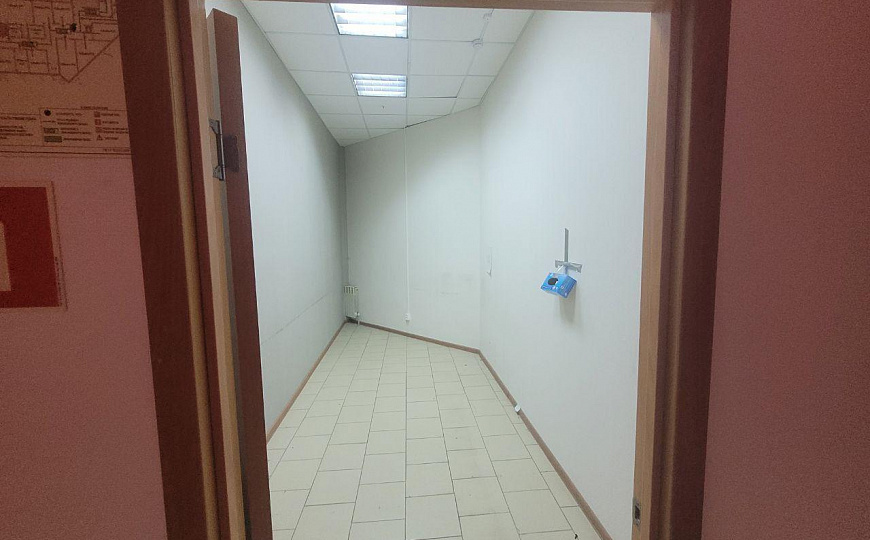 Площади от 100 до  377,6 м², ТЦ" Квадро" фото