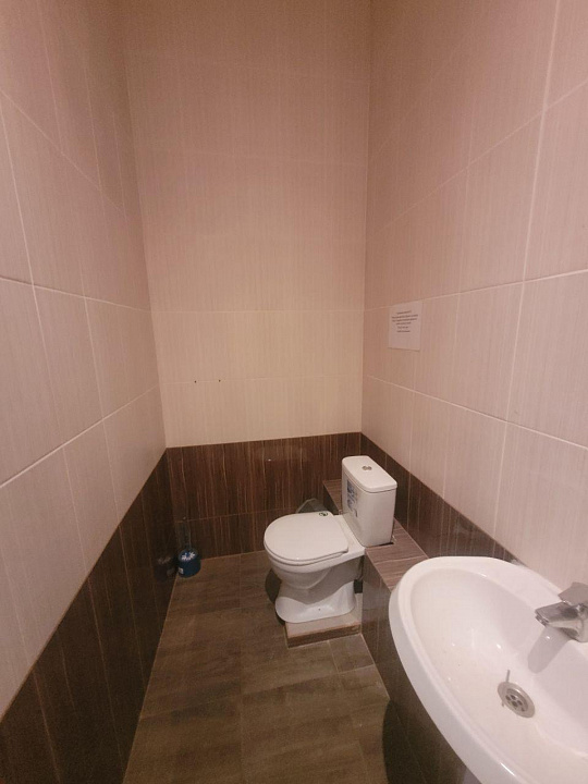 Площади от 100 до  377,6 м², ТЦ" Квадро" фото