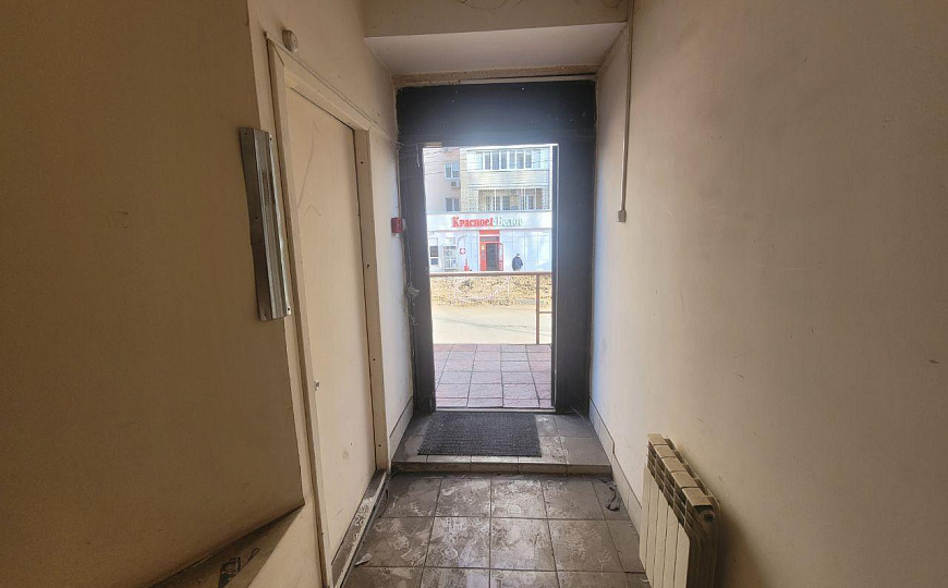 Площади от 100 до  377,6 м², ТЦ" Квадро" фото