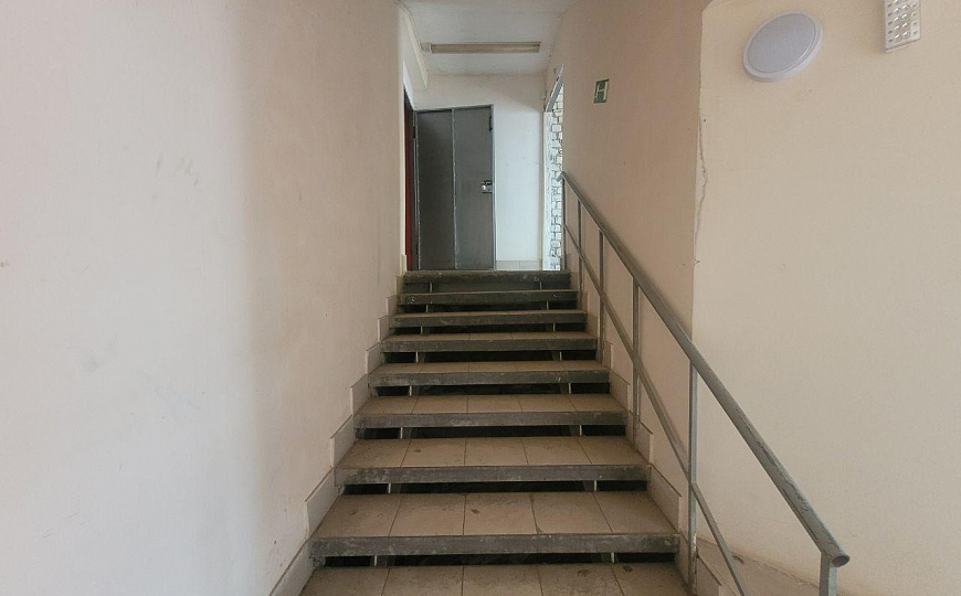 Площади от 100 до  377,6 м², ТЦ" Квадро" фото
