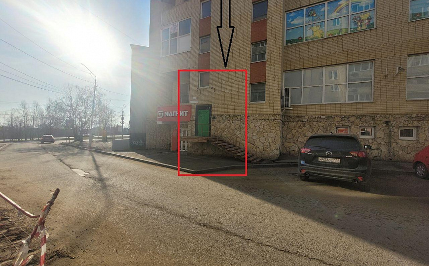 Площади от 100 до  377,6 м², ТЦ" Квадро" фото