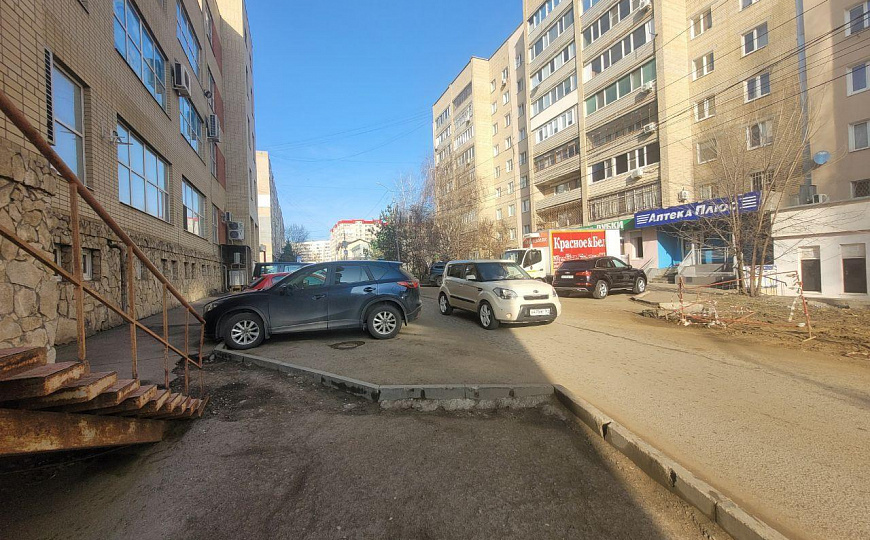 Площади от 100 до  377,6 м², ТЦ" Квадро" фото
