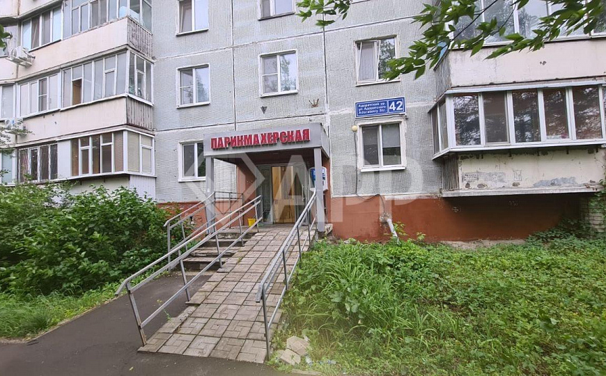 Продажа помещения на  первой  линии Адоратского фото
