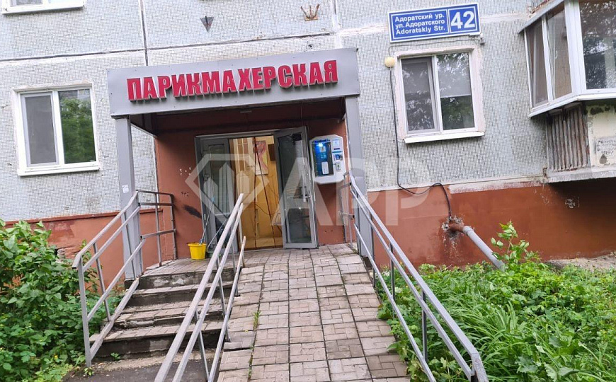 Продажа помещения на  первой  линии Адоратского фото