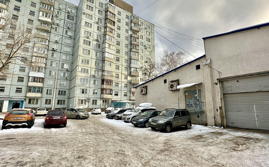 Сдам торговое помещение, 368 м² фото