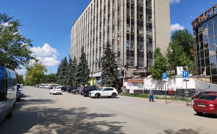 Без колонн. Потолки 9 м., 830 м² фото