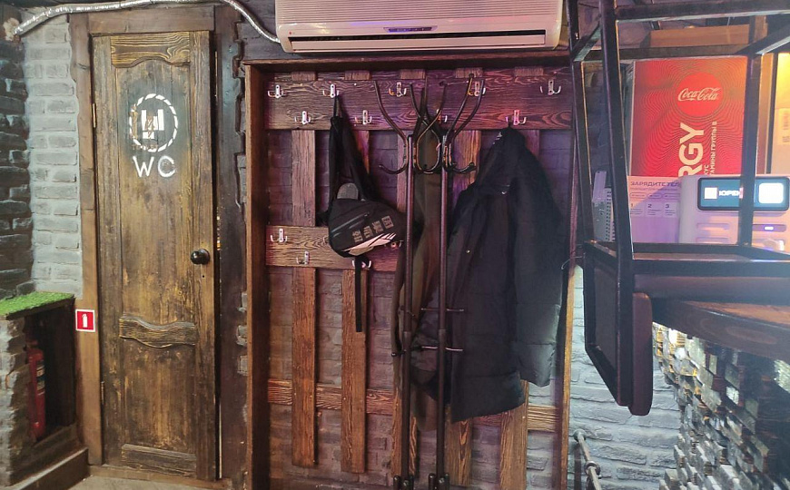Молодежный клуб-бар в центре, 170 м2 фото