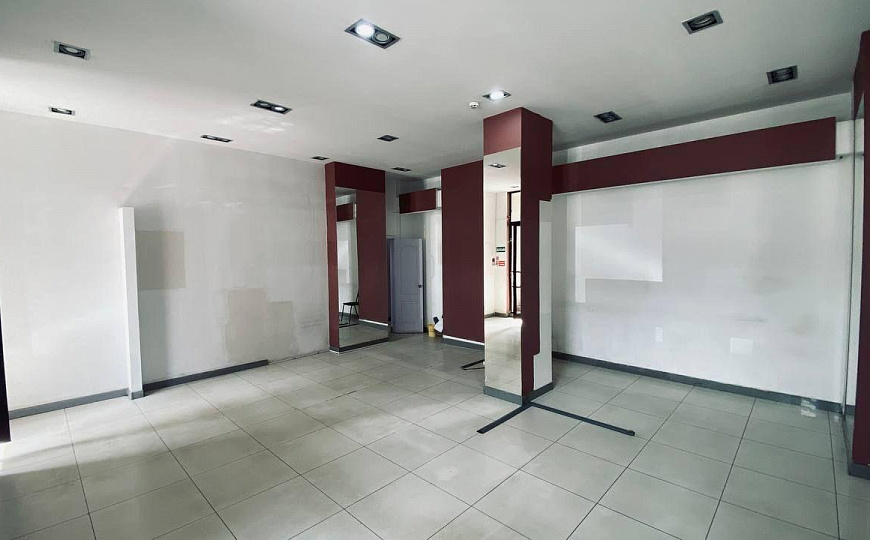 Высокий трафик. 67 м2 фото