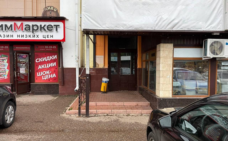 Помещение свободного назначения на первой линии базарчика фото