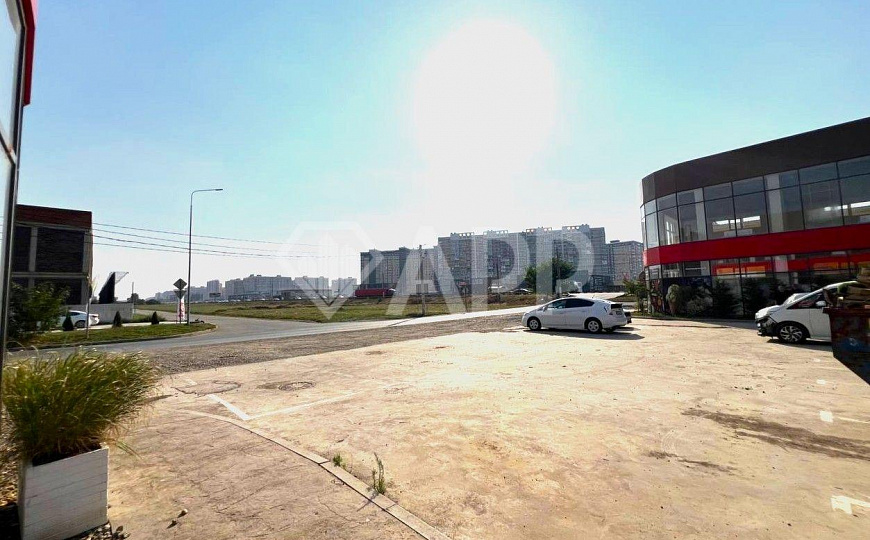 Сдаю торговое помещение, 498 м² фото