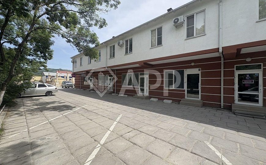 Сдаю торговое помещение, 53 м² фото