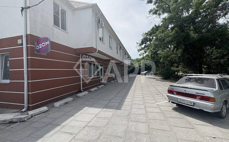 Сдаю торговое помещение, 53 м² фото
