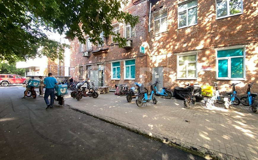 Помещение в центре рядом с ВУЗами, 188,8м² фото