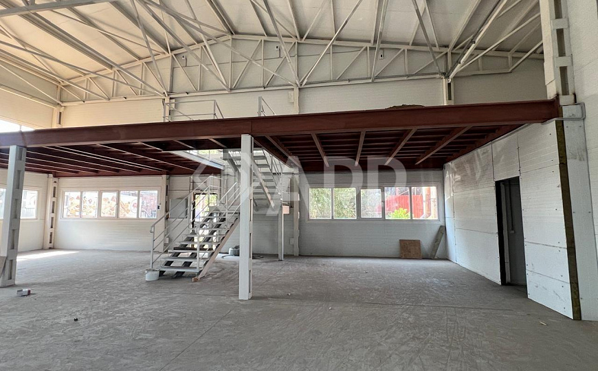 Сдам помещение свободного назначения, 605 м² фото