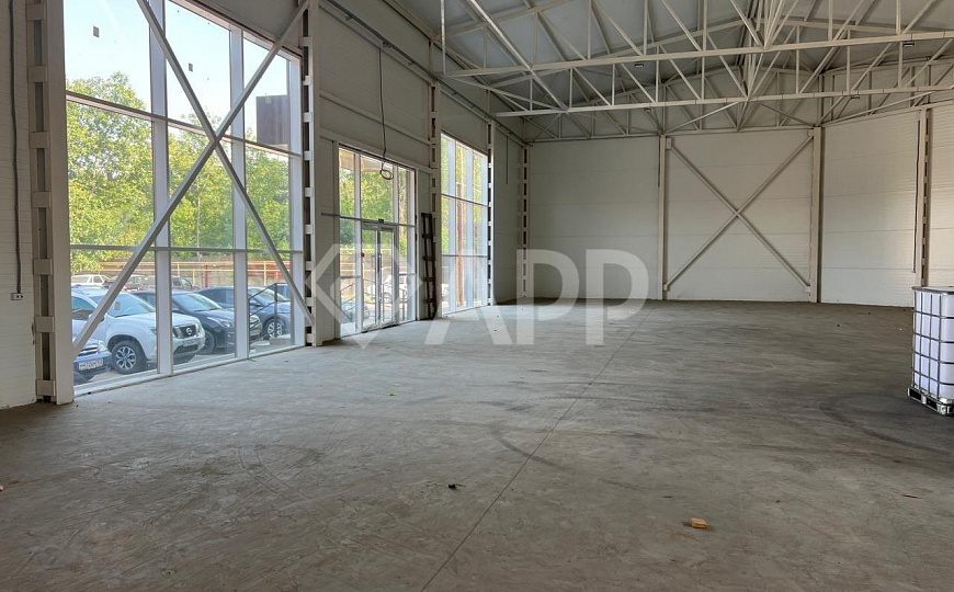 Сдам помещение свободного назначения, 605 м² фото