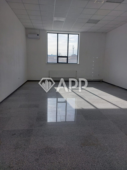 Сдам торговое помещение, 46 м², 31 м² на втором этаже фото