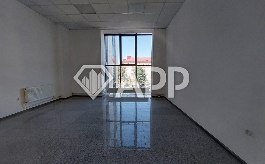 Сдам торговое помещение, 46 м², 31 м² на втором этаже фото