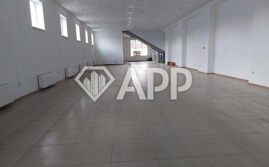 Сдам помещение свободного назначения, 311 м² фото