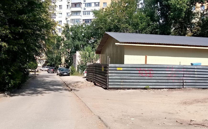 Отдельно стоящее здание. фото