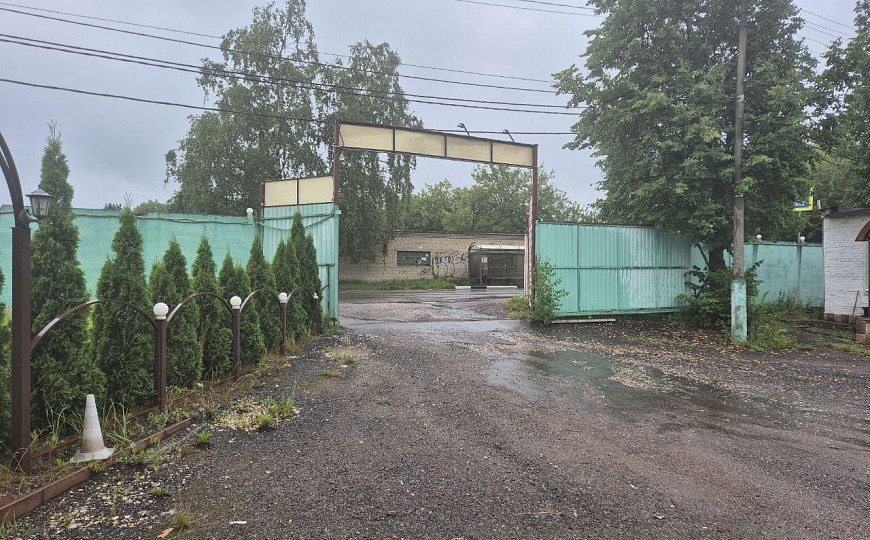 Сдам помещение под автосервис , склад, производство 195кв.м. Возможно увеличение площади фото