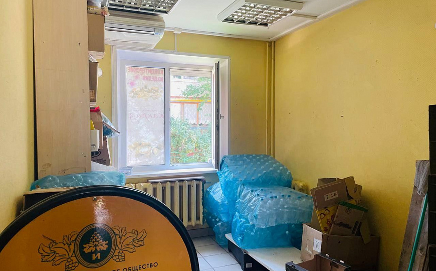 Сдам отделы в действующем магазине на высоком трафике 22м² и 11,5м² фото