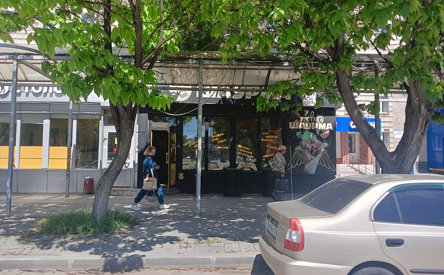 Помещение с санузлом в центре района, 30 м² фото
