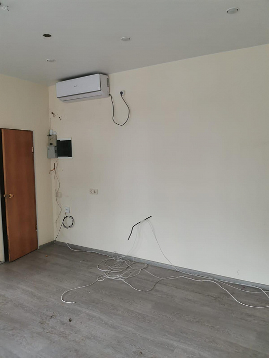 Помещение с санузлом в центре района, 30 м² фото
