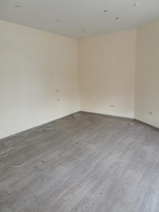 Помещение с санузлом в центре района, 30 м² фото