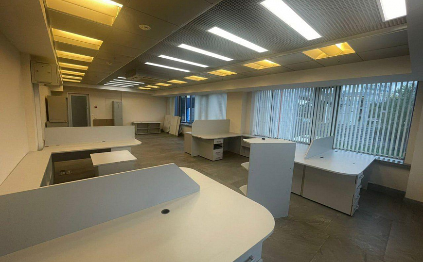 Сдам бизнес-центр/офисный центр, 1 153 м² фото