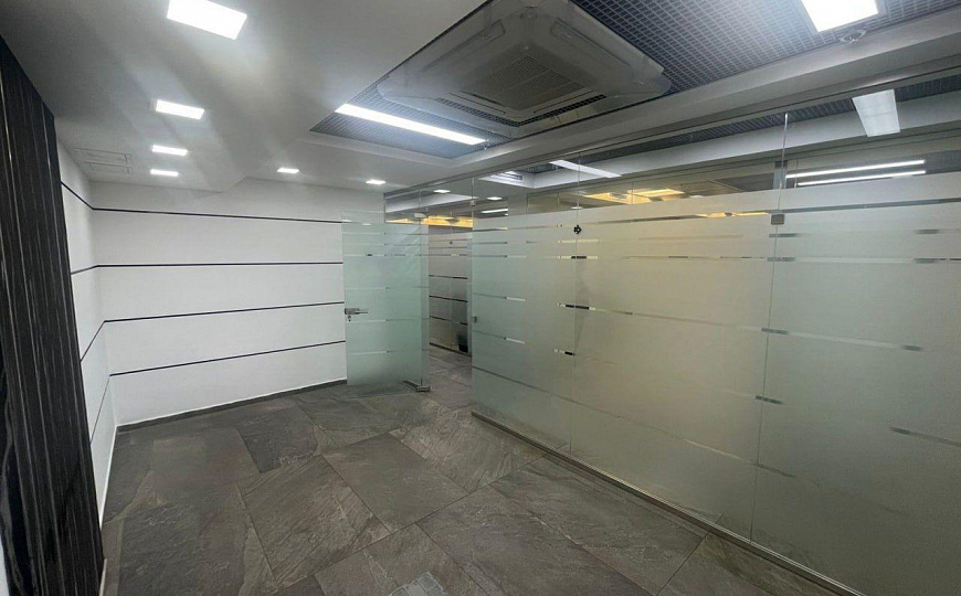 Сдам бизнес-центр/офисный центр, 1 153 м² фото