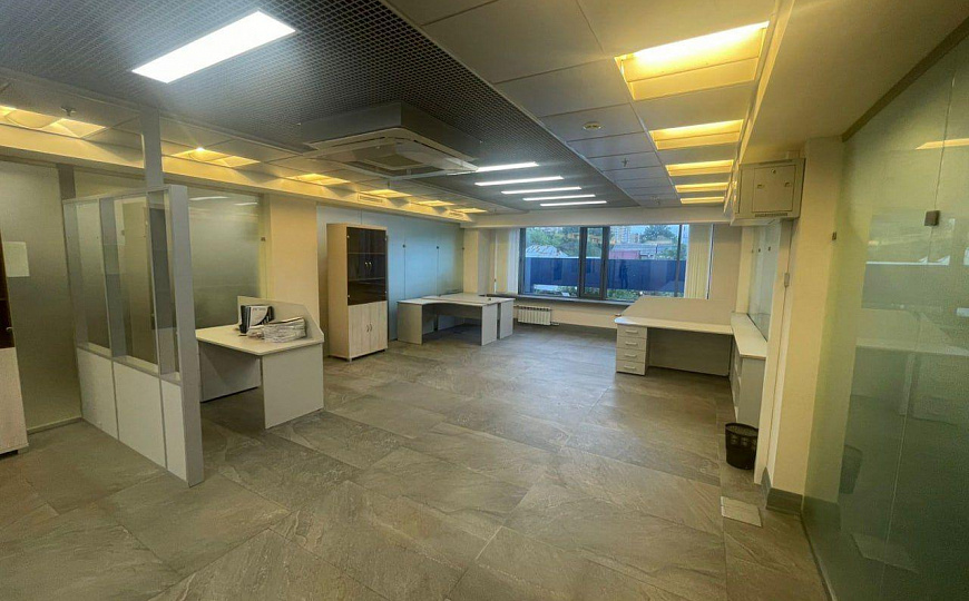 Сдам бизнес-центр/офисный центр, 1 153 м² фото