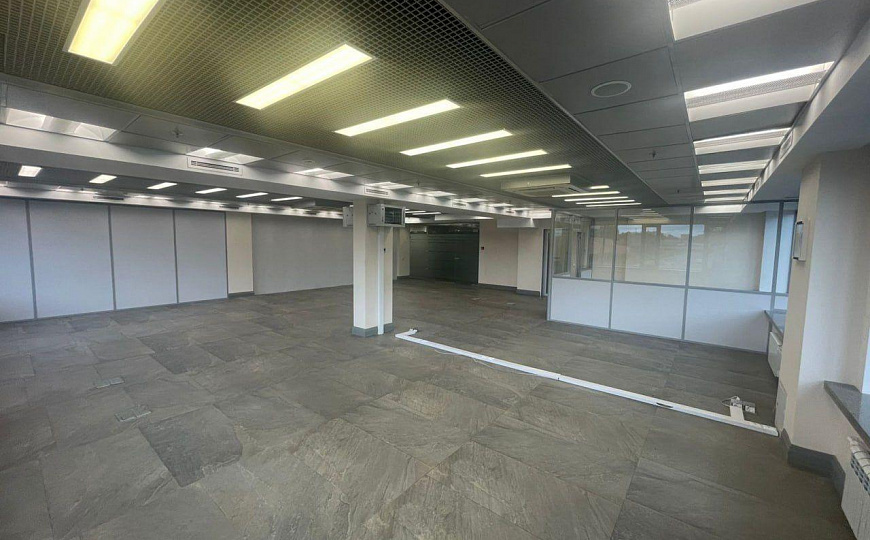 Сдам бизнес-центр/офисный центр, 1 153 м² фото