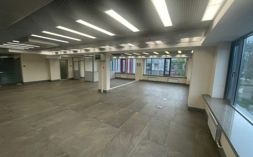 Сдам бизнес-центр/офисный центр, 1 153 м² фото