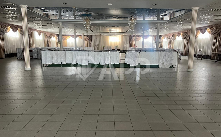 Сдам помещение свободного назначения, 900 м² фото