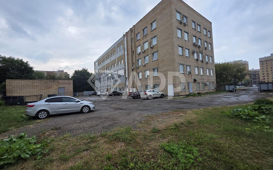 Продается отдельно стоящее здание с арендаторами 3970м² фото