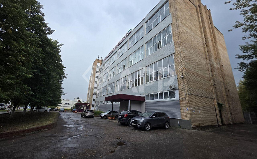 Продается отдельно стоящее здание с арендаторами 3970м² фото