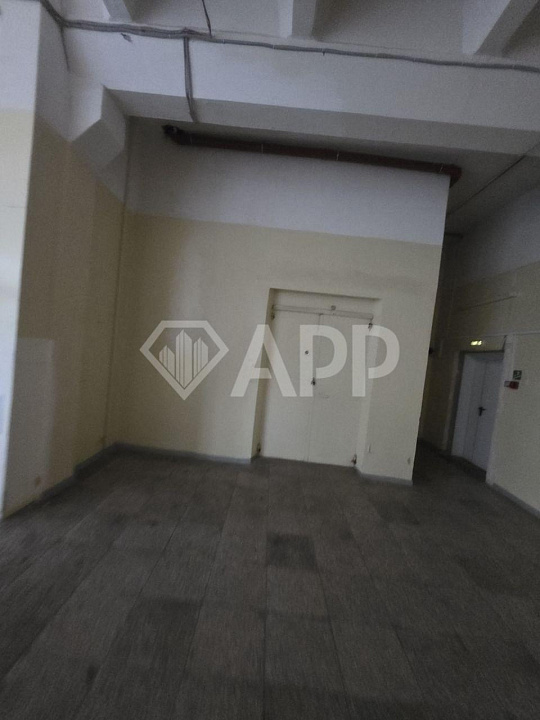 Продается отдельно стоящее здание с арендаторами 3970м² фото