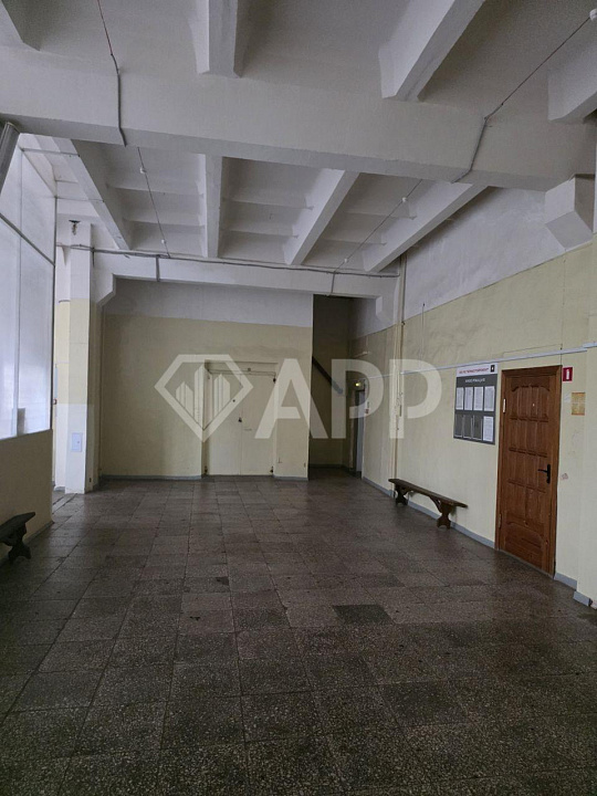 Продается отдельно стоящее здание с арендаторами 3970м² фото