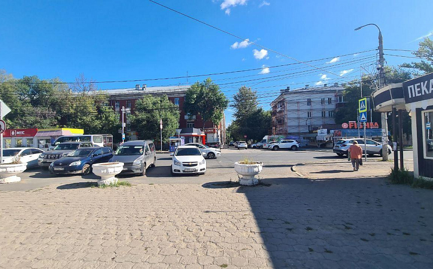 Торговое помещение на трафике фото