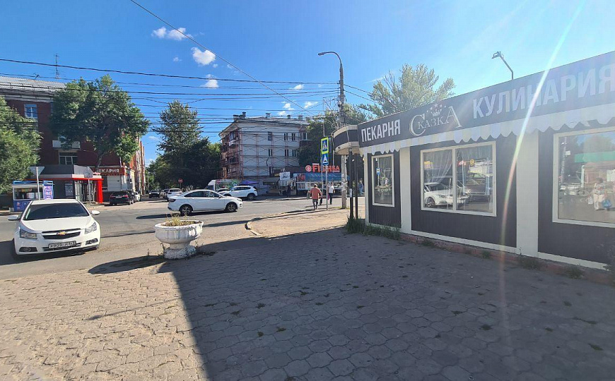 Торговое помещение на трафике фото