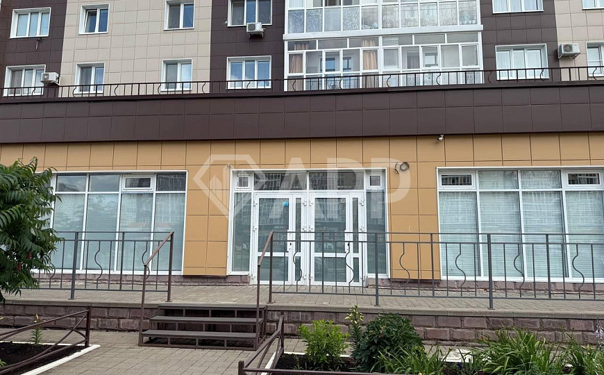 Коммерческое помещение на красной линии фото