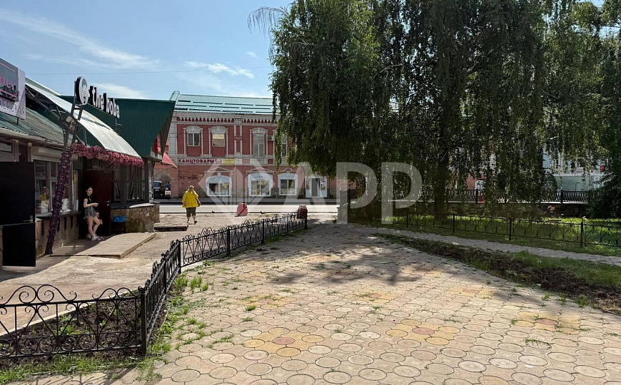Продам помещение на красной линии фото
