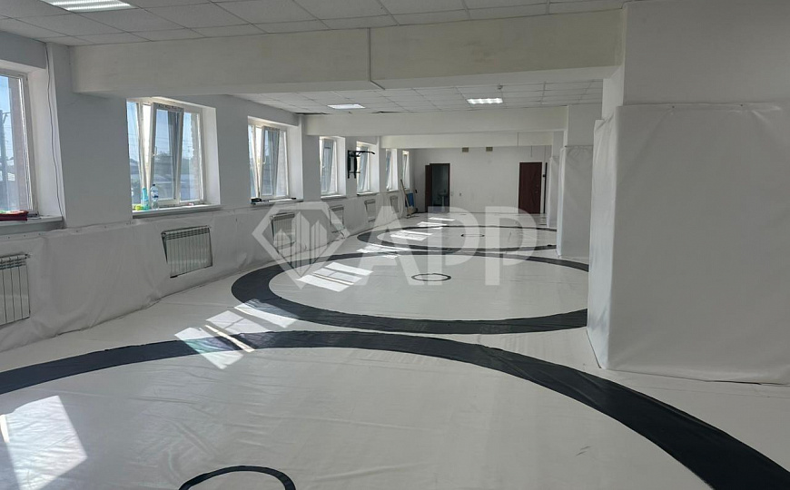 Сдам помещение свободного назначения, 383 м² фото