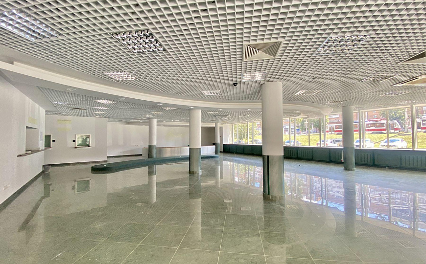 Помещение  583,3 м² с федеральным арендатором на пр. Ленина фото