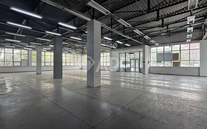 Отдельно стоящее здание, 600 м² фото